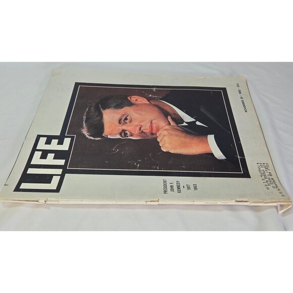 Life Magazine JFK Memorial Edition November 29 1963 Assassination Lyndon Johnson - Picture 8 of 8